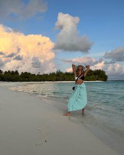 Jessica Serfaty feet photo thumbnail