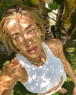 Jessica Serfaty feet photo thumbnail