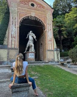 Jessica Serfaty feet photo thumbnail