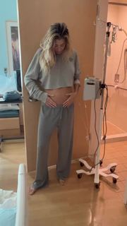 Jessica Serfaty feet photo thumbnail