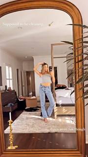 Jessica Serfaty feet photo thumbnail