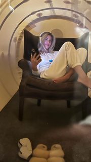 Jessica Serfaty feet photo thumbnail