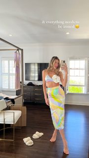 Jessica Serfaty feet photo thumbnail