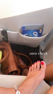 Jessica Serfaty feet photo thumbnail