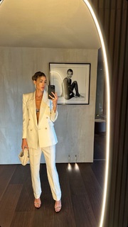 Jessica Serfaty feet photo thumbnail