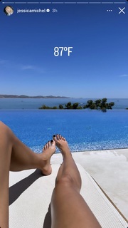 Jessica Serfaty feet photo thumbnail