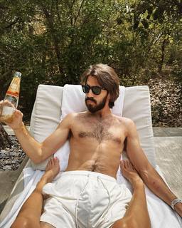 Jessica Serfaty feet photo thumbnail