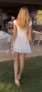 Jessica Serfaty feet photo thumbnail