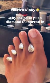 Jessica Serfaty feet photo thumbnail