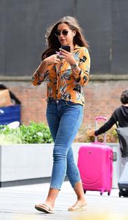 Jessica Shears feet photo 5