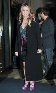 Jessica Simpson feet photo thumbnail