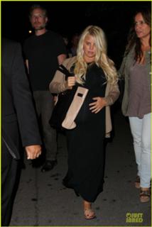Jessica Simpson feet photo thumbnail