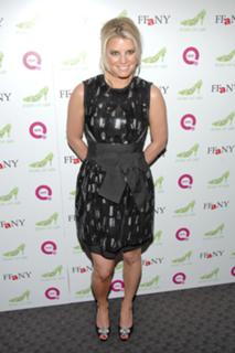 Jessica Simpson feet photo thumbnail