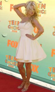Jessica Simpson feet photo thumbnail