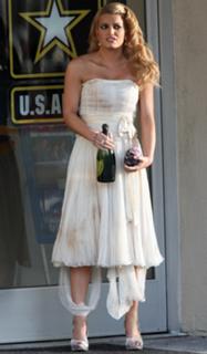 Jessica Simpson feet photo thumbnail