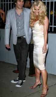 Jessica Simpson feet photo thumbnail