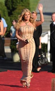 Jessica Simpson feet photo thumbnail