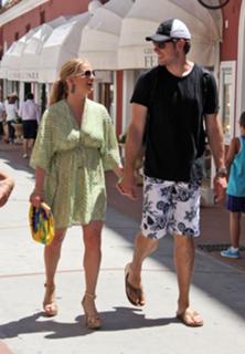 Jessica Simpson feet photo thumbnail