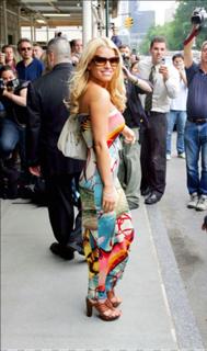 Jessica Simpson feet photo thumbnail