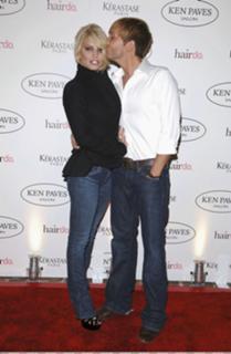 Jessica Simpson feet photo thumbnail