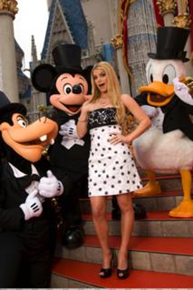 Jessica Simpson feet photo thumbnail