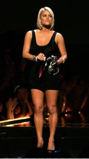 Jessica Simpson feet photo thumbnail