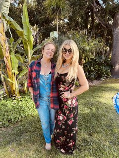Jessica Simpson feet photo thumbnail