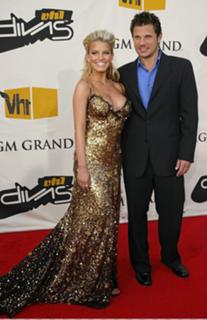 Jessica Simpson feet photo thumbnail