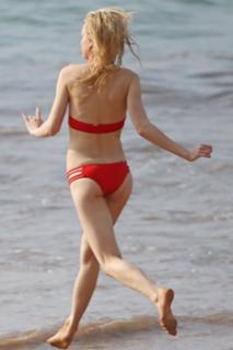 Jessica Stam feet photo 18