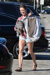Jessica Stroup feet photo thumbnail