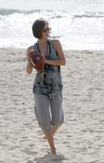 Jessica Stroup feet photo thumbnail