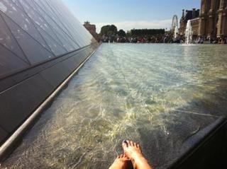 Jessica Stroup feet photo thumbnail