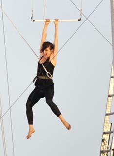 Jessica Stroup feet photo thumbnail
