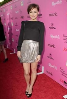 Jessica Stroup feet photo thumbnail