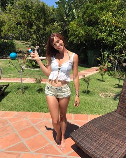 Jessica Sutta feet photo 2