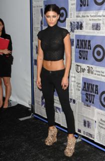 Jessica Szohr feet photo thumbnail