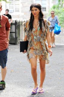 Jessica Szohr feet photo thumbnail