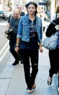 Jessica Szohr feet photo thumbnail