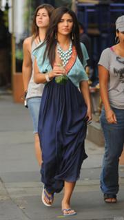 Jessica Szohr feet photo thumbnail