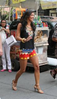 Jessica Szohr feet photo thumbnail