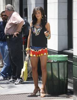 Jessica Szohr feet photo thumbnail