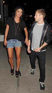 Jessica Szohr feet photo thumbnail