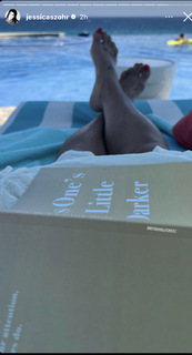 Jessica Szohr feet photo thumbnail