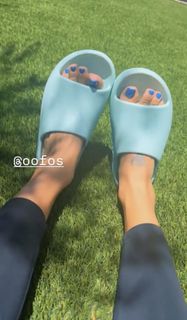 Jessica Szohr feet photo 7
