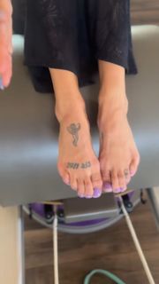 Jessica Szohr feet photo 4