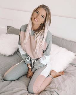 Jessica Thivenin feet photo 10
