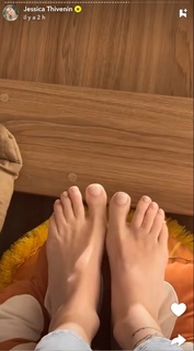 Jessica Thivenin feet photo 14