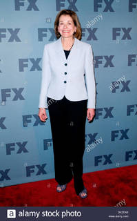 Jessica Walter feet photo 7