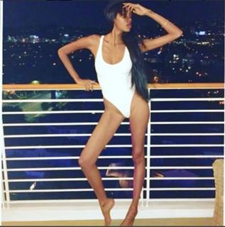 Jessica White feet photo 4
