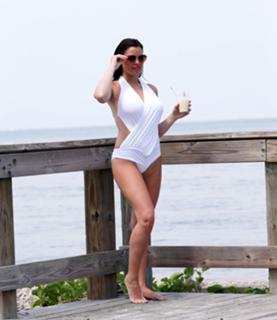 Jessica Wright feet photo thumbnail